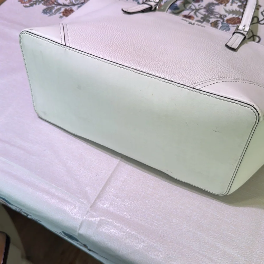 Michael Kors MK Aria Medium White Leather Tote with Silver Hardware EUC